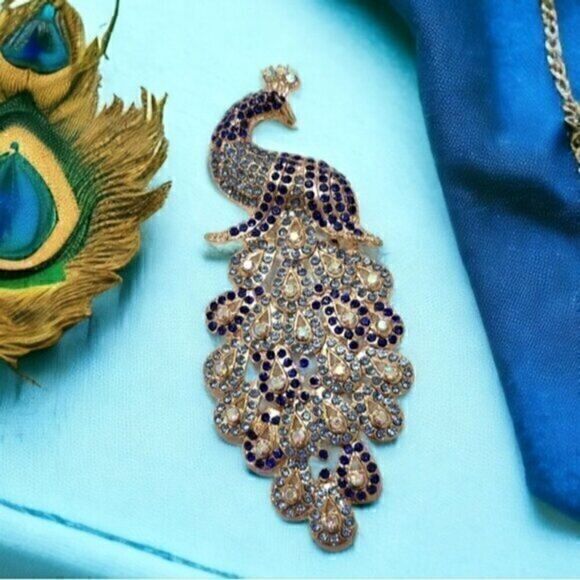 Jewelry - Peacock Rhinestone Brooch